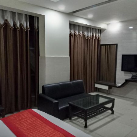 Vivah Residency Hotel New Delhi Bagian luar foto