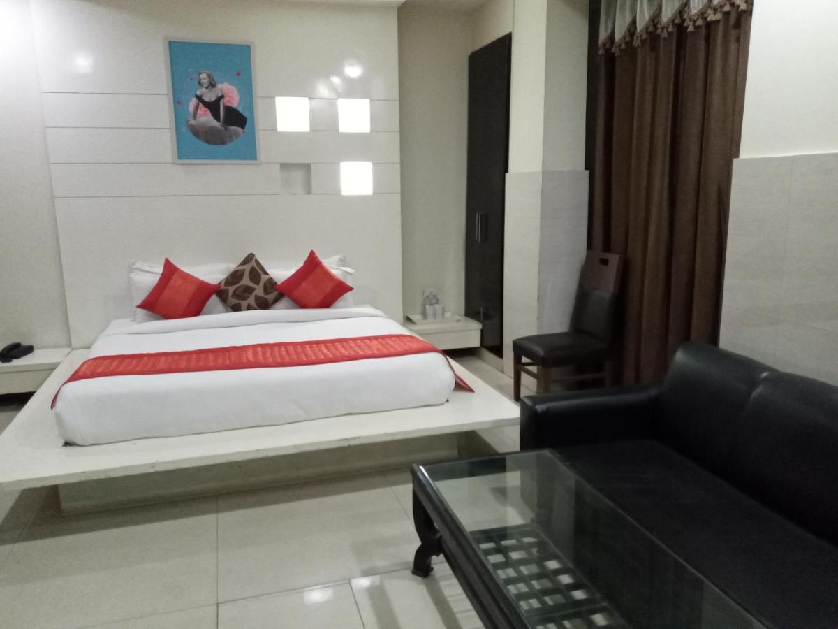 Vivah Residency Hotel New Delhi Bagian luar foto