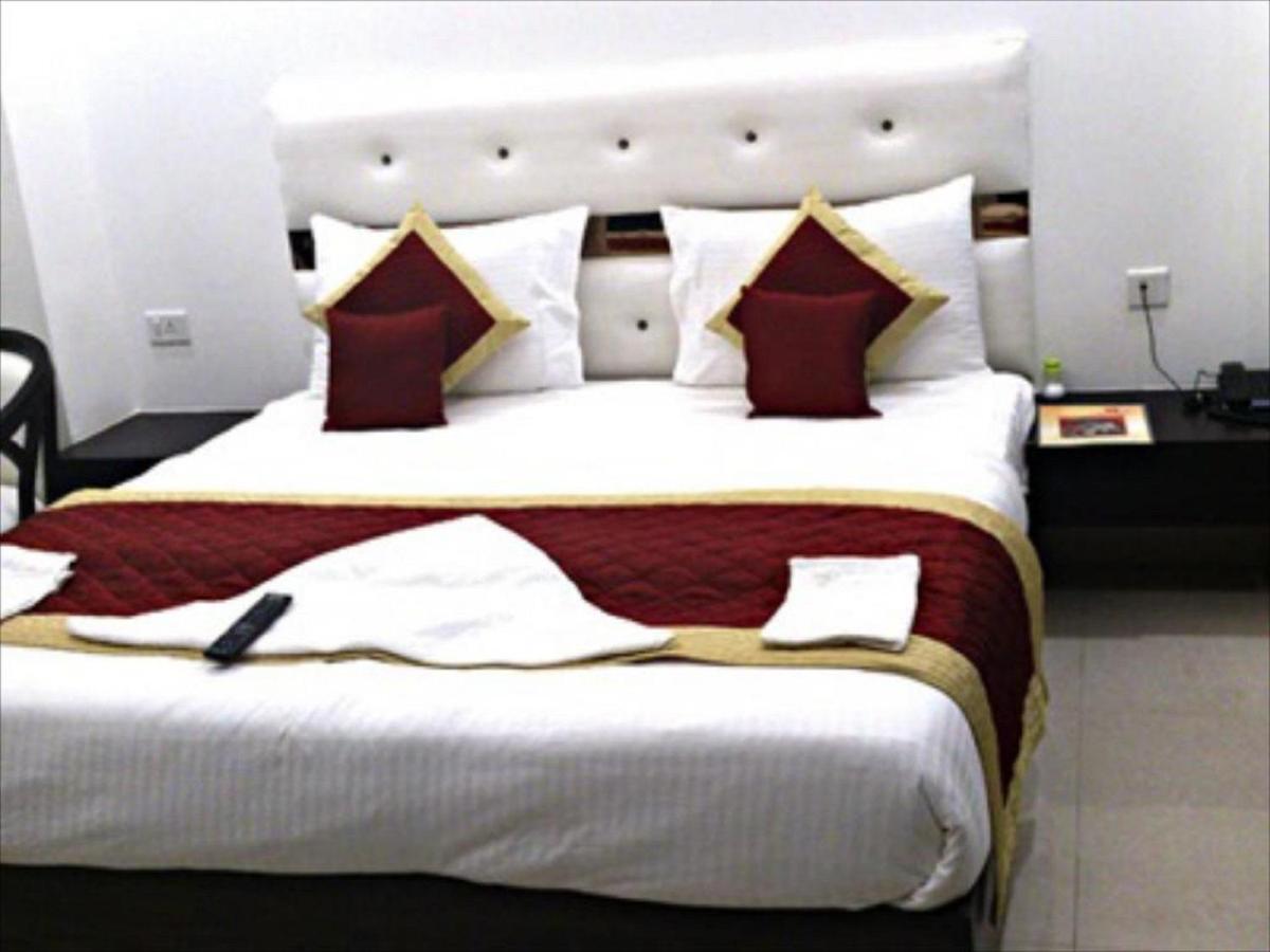 Vivah Residency Hotel New Delhi Bagian luar foto