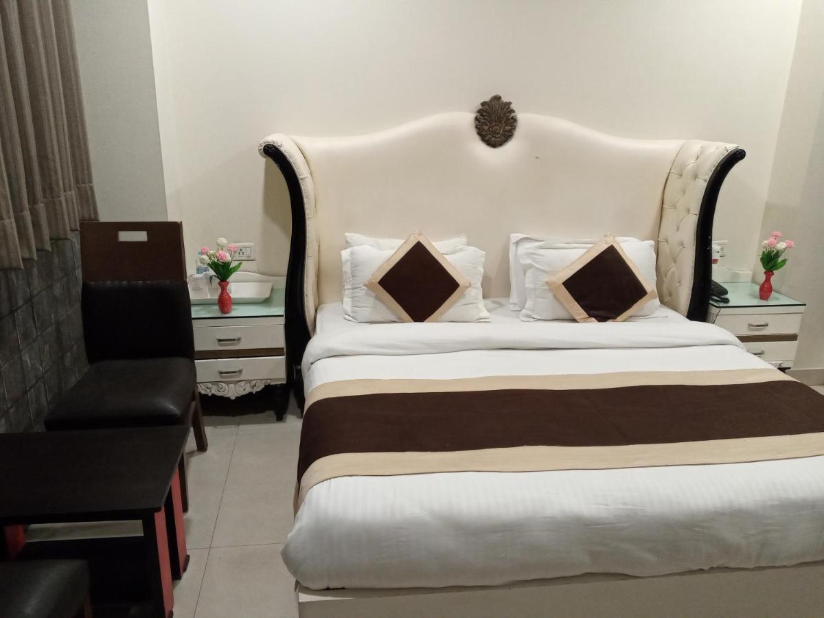 Vivah Residency Hotel New Delhi Bagian luar foto