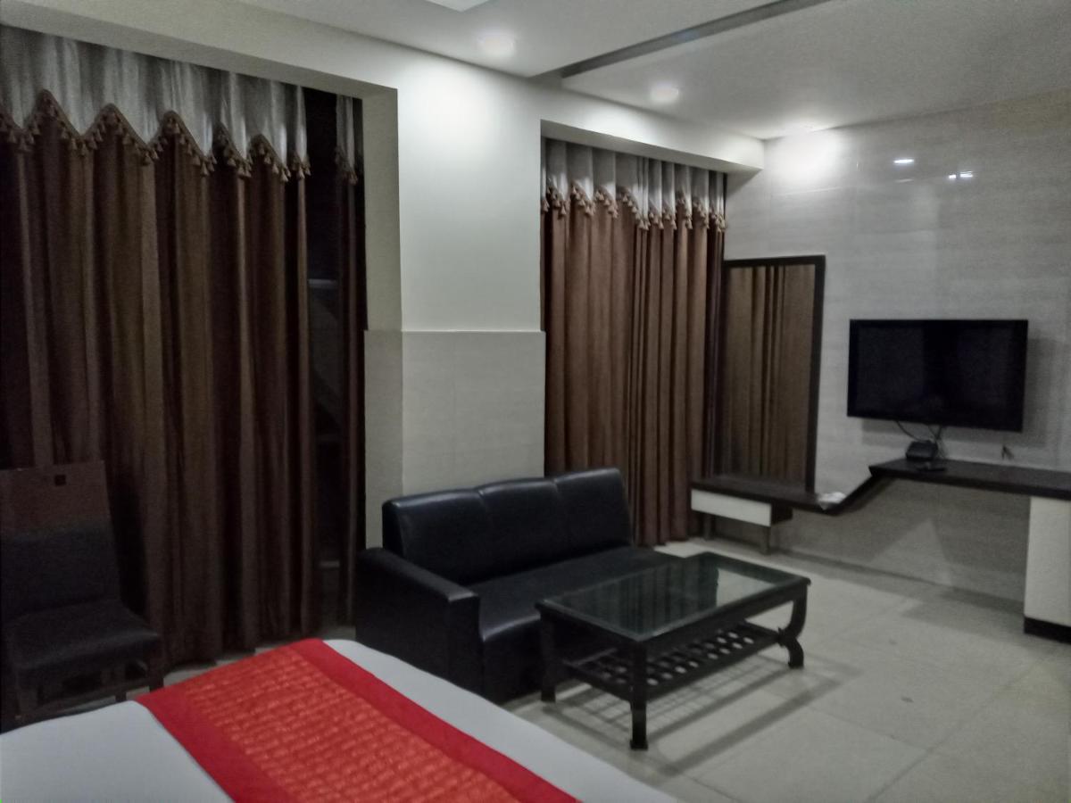 Vivah Residency Hotel New Delhi Bagian luar foto