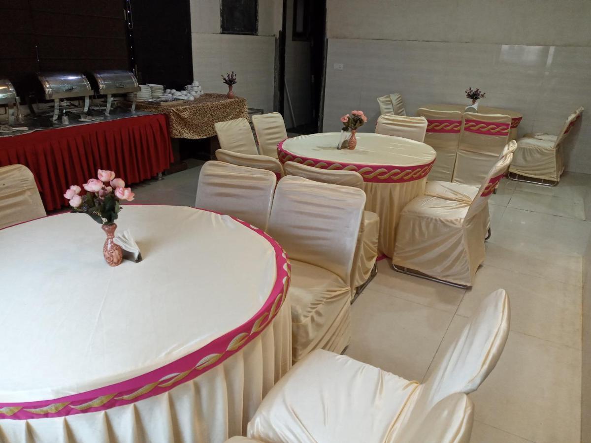 Vivah Residency Hotel New Delhi Bagian luar foto